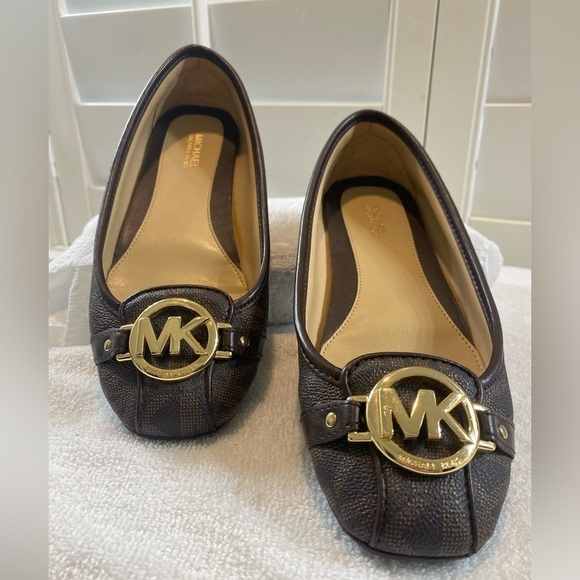 Shoes - MICHAEL KORS FLAT SLIP ON